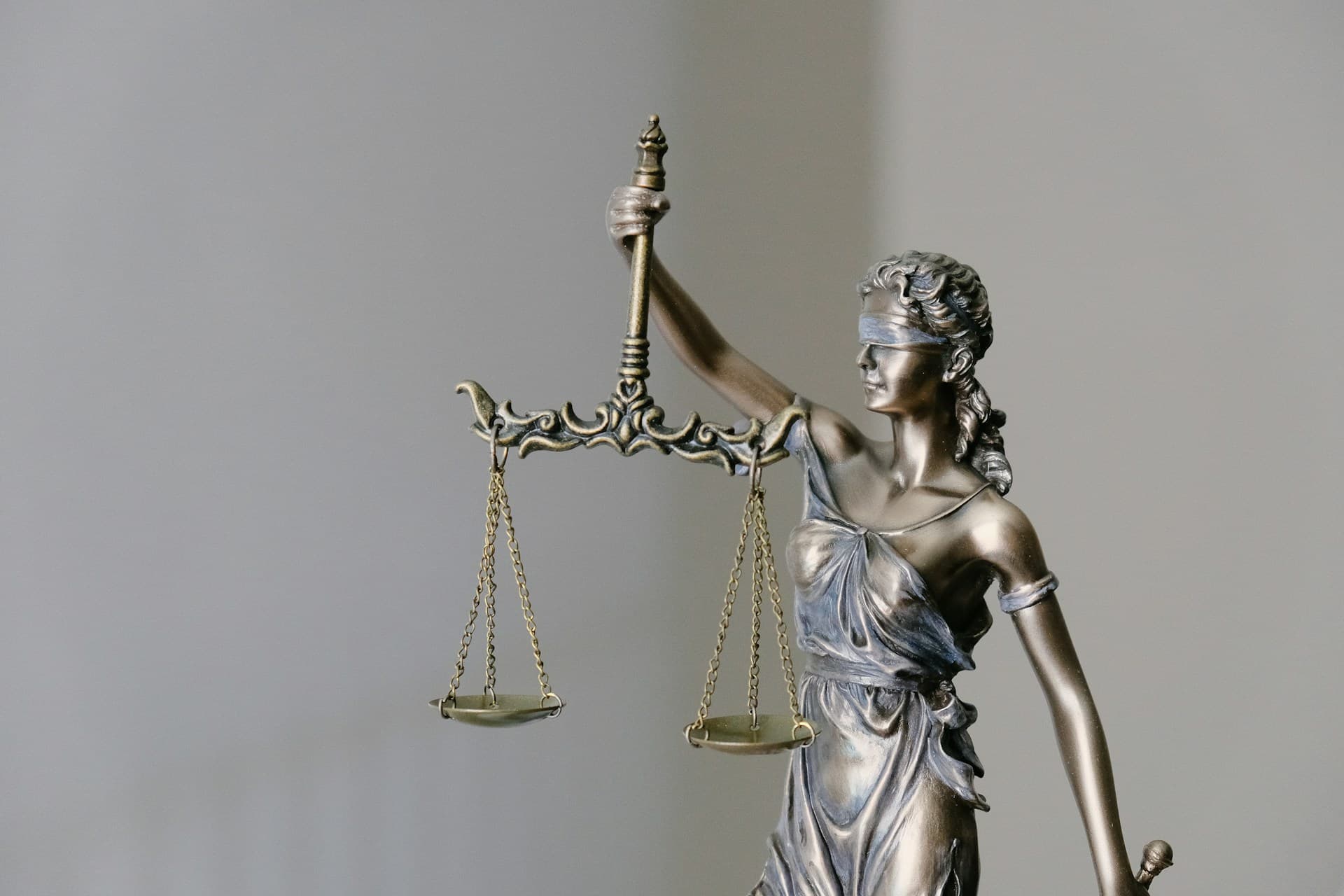 NEW FinCEN REPORTING RULES – APPLICATION TO FUND MANAGERS AND THEIR FUNDs-image